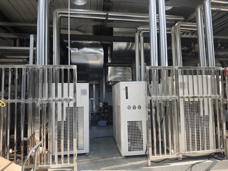 新芝阿弗斯高低溫控溫系統(tǒng)設(shè)備實(shí)拍圖2