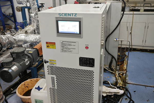 2025年制冷加熱控溫系統(tǒng)的技術(shù)如何突破？自適應(yīng)相變材料與AI算法的融合